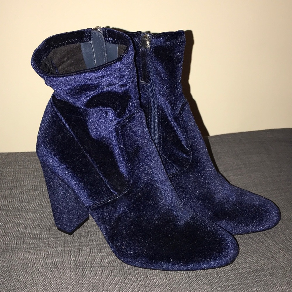 Steve Madden velvet booties